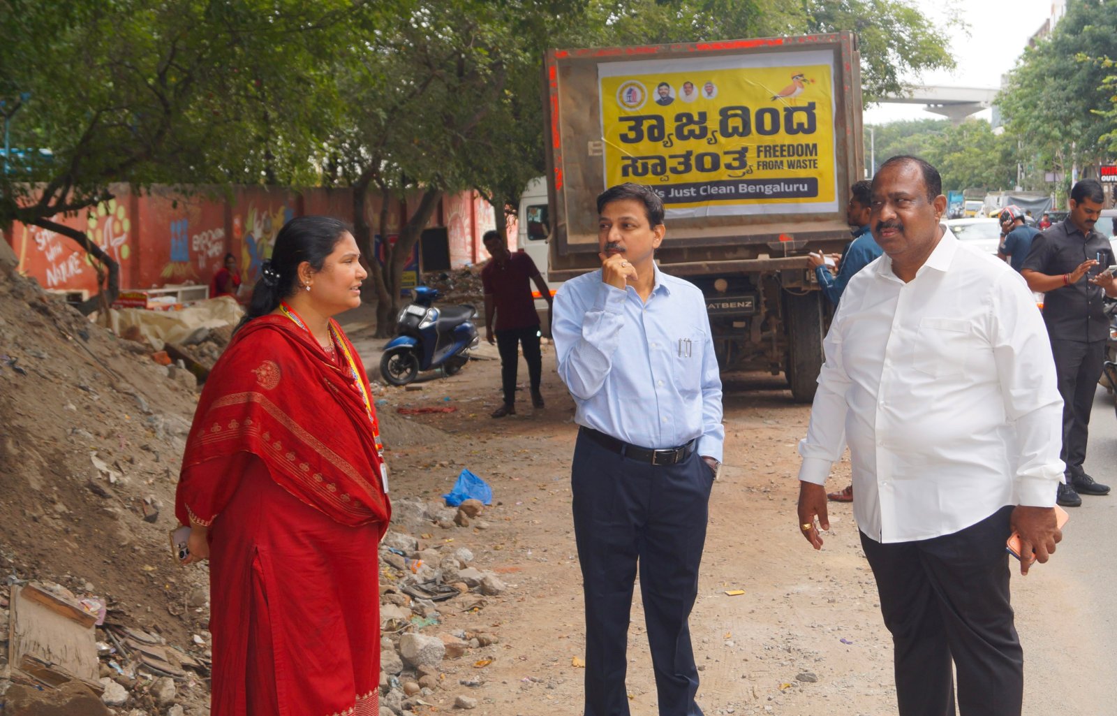 Debris clearance at HSR Layout 4th Sector, Bengaluru South